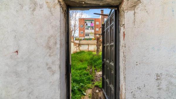 Terreno en calle de Peironcely