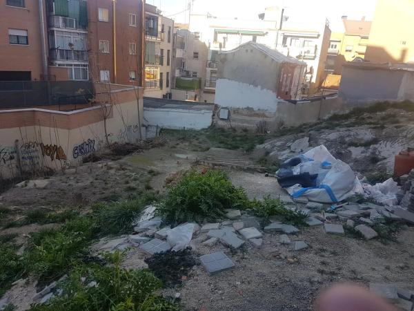 Terreno en calle Amadeo I, 8