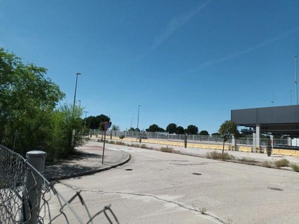 Terreno en calle de Carmen Laforet, 23