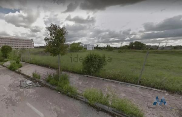 Terreno en calle de Carmen Laforet