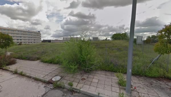 Terreno en calle de Carmen Laforet, 23