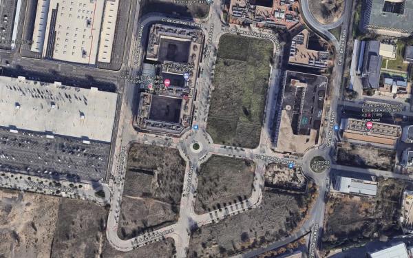 Terreno en calle de Carmen Laforet, 23