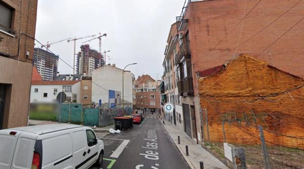 Terreno en calle de las Azucenas, 88