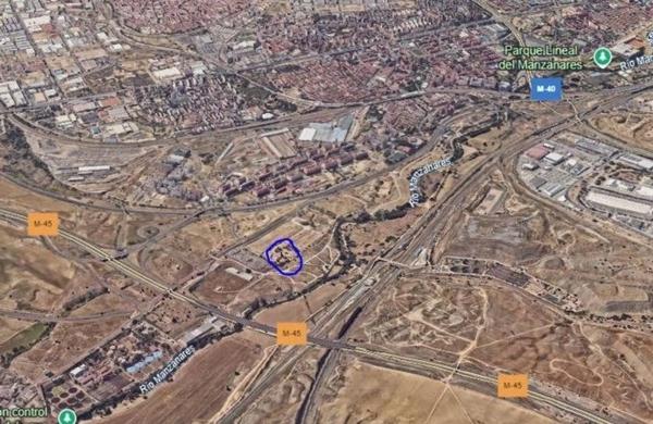 Terreno en avenida de los Rosales, 27