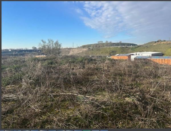 Terreno en avenida de los Rosales, 27