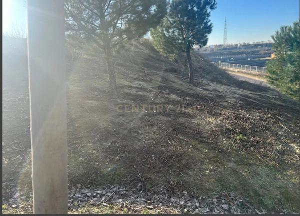 Terreno en avenida de los Rosales, 27