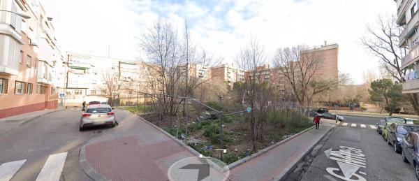 Terreno en calle Aluminio, 2