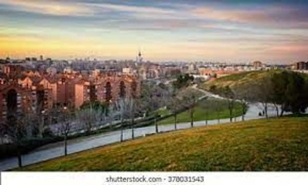 Terreno en calle Aluminio, 2