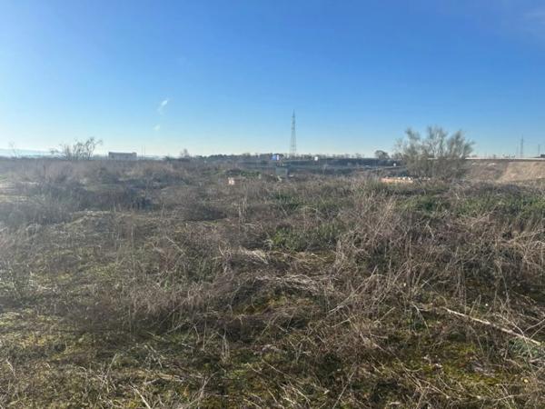 Terreno en avenida de los Rosales