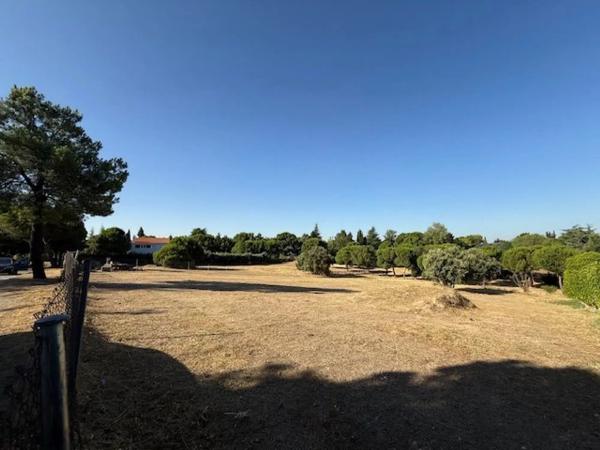 Terreno en calle Valle de Amblés, 7