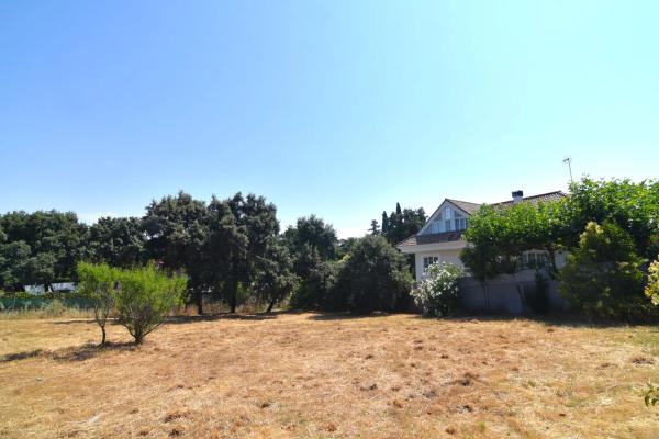 Terreno en calle Río Manzanares