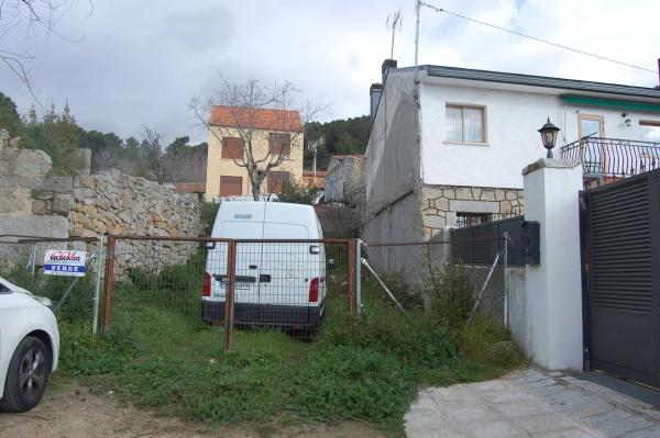 Terreno en calle la Oliva s/n