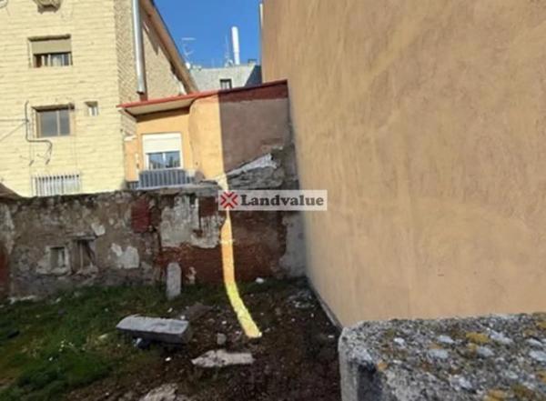 Terreno en calle Narciso Martínez Cabezas, 6