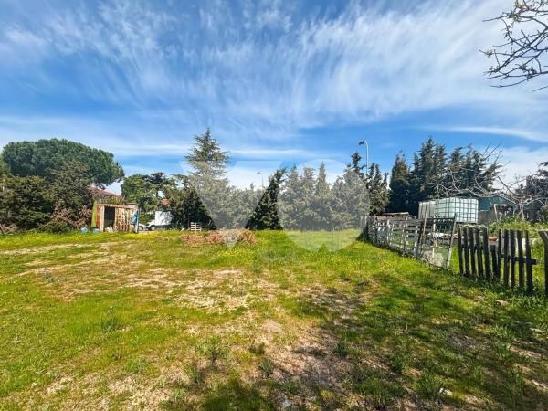 Terreno en calle los Claveles
