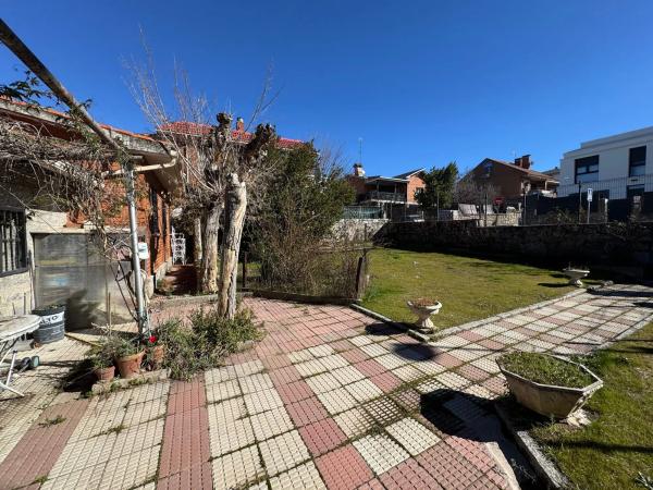 Terreno en calle Segovia