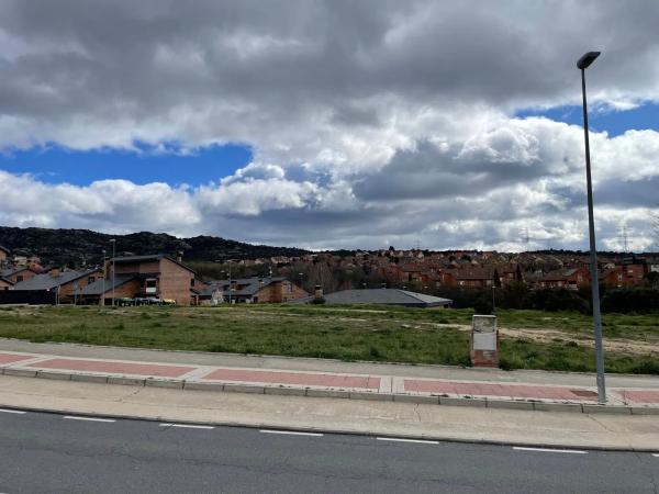 Terreno en Fontenebro - Altavista