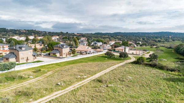 Terreno en calle de la Cerca del Pino s/n