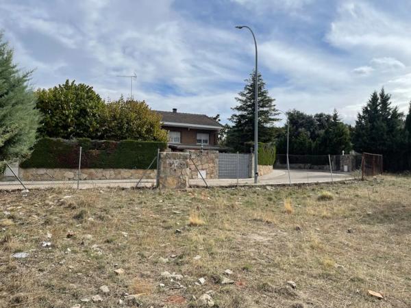 Terreno en calle del Mar Egeo, 9