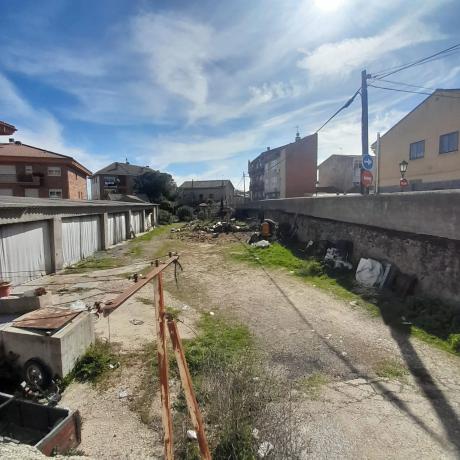 Terreno en plaza del Caño