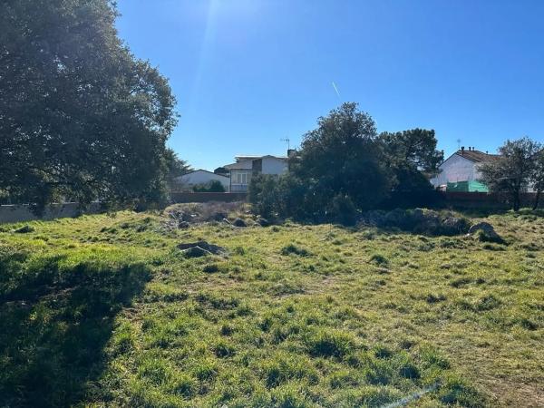 Terreno en calle Praderia