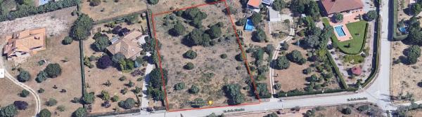 Terreno en calle de la Alondra, 6