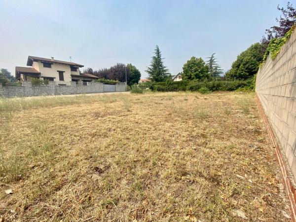 Terreno en calle los Álamos Blancos s/n