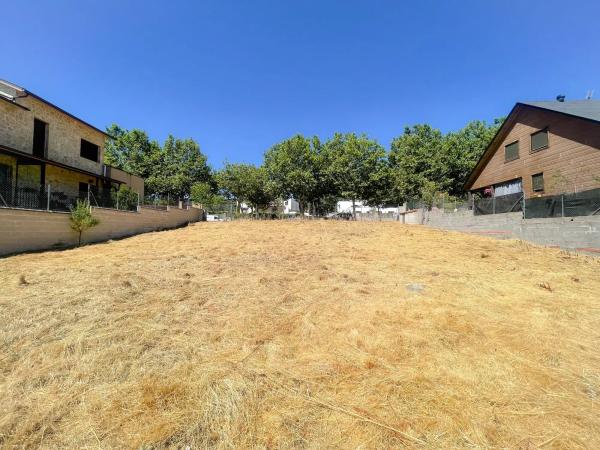 Terreno en paseo de los Tilos