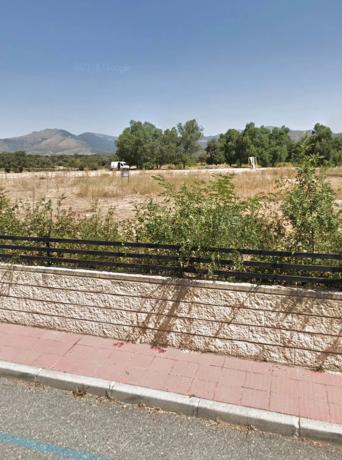 Terreno en calle Mónaco, 34