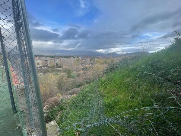 Terreno en calle los Altos de la Jarosa, 2