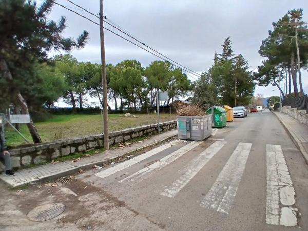 Terreno en calle Media Luna