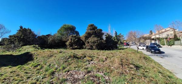 Terreno en calle Manuel de Falla, 24