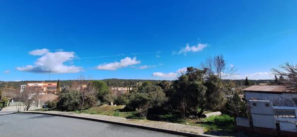 Terreno en calle Manuel de Falla, 24
