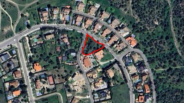 Terreno en calle Manuel de Falla, 24