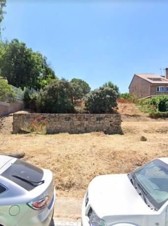 Terreno en calle Ruso