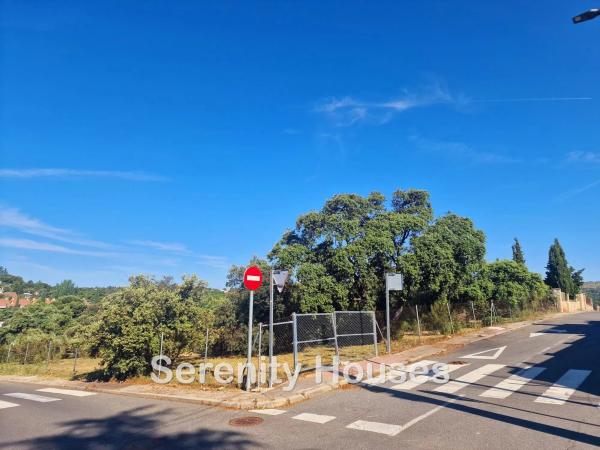Terreno en calle Poniente