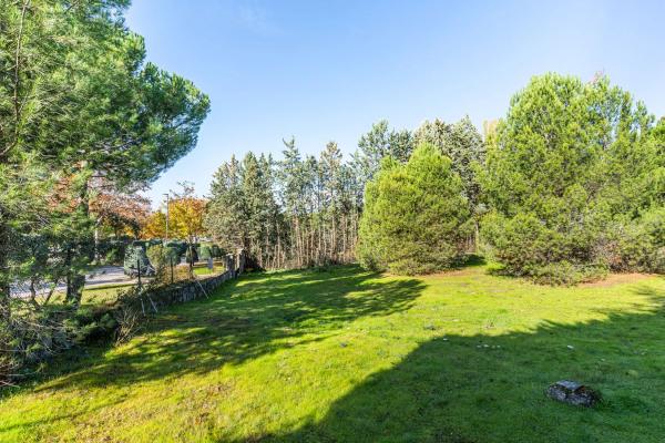 Terreno en avenida de Atenas