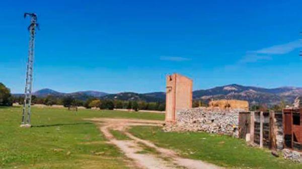 Terreno en carretera M-615 a Matalpino, 30 p