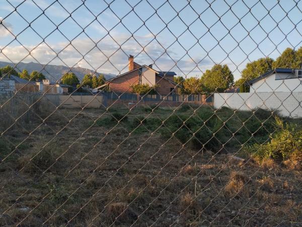 Terreno en calle Amistad, 9