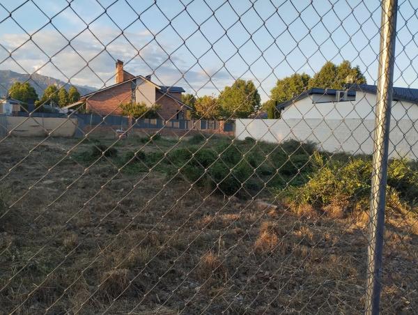 Terreno en calle Amistad, 9