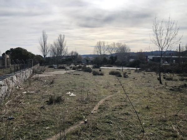 Terreno en calle Cañada
