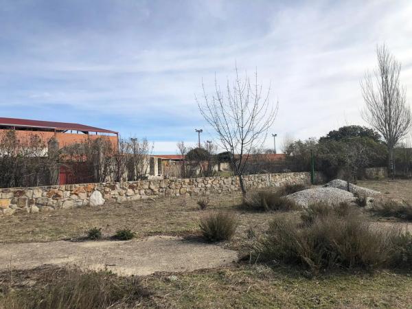 Terreno en calle Cañada