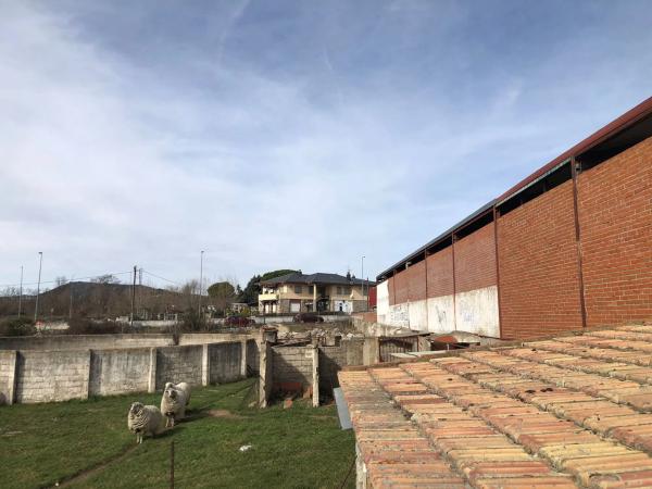 Terreno en calle Cañada