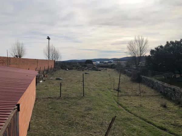 Terreno en calle Cañada