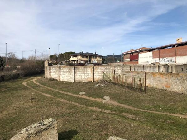 Terreno en calle Cañada