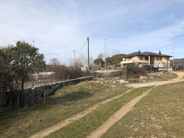 Terreno en calle Cañada