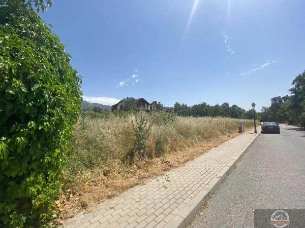 Terreno en calle Manzanares