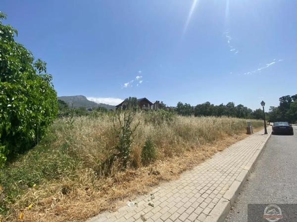 Terreno en calle Manzanares