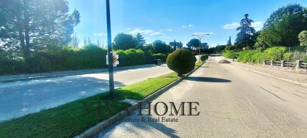 Terreno en avenida Prado Largo