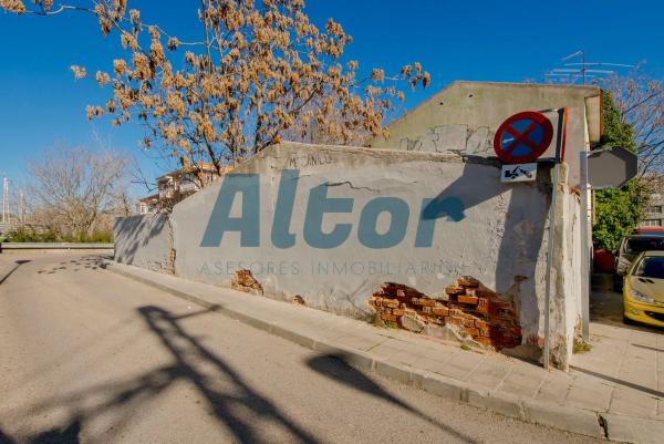 Terreno en calle Cándido Castán