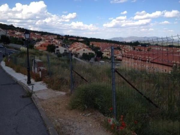 Terreno en calle Francisco de Mora, 48
